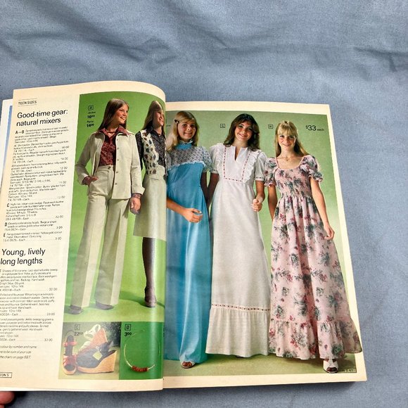 Eaton's Spring & Summer 1976 Catalog Vintage Fashion & Home Goods 698 Pages - Picture 9 of 12